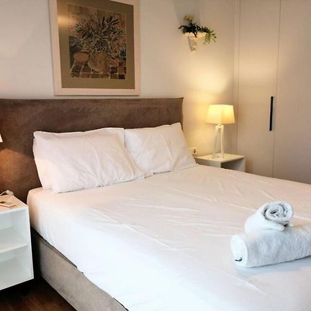 Elegant Apartment In Acropolis Atenas Exterior foto
