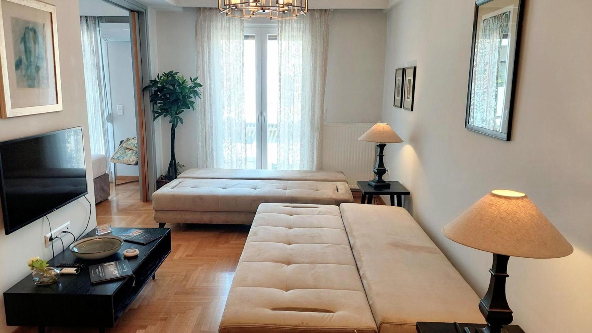 Elegant Apartment In Acropolis Atenas Exterior foto